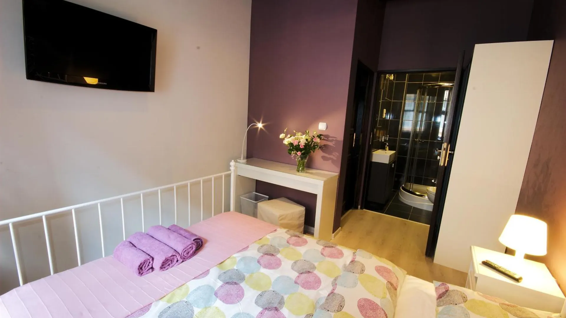 Hostel Koziolki Old Town Rooms Poznan Poland